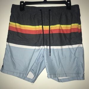 Men’s board shorts